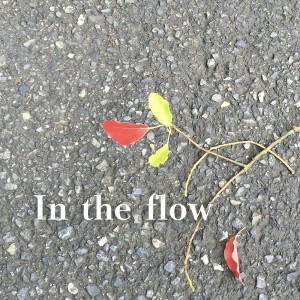 ดาวน์โหลดและฟังเพลง In the flow พร้อมเนื้อเพลงจาก Surrender