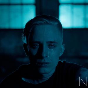 Dengarkan lagu Одиноко (Original Mix) nyanyian Needs dengan lirik