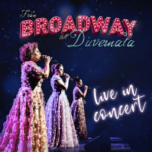ดาวน์โหลดและฟังเพลง This is Me (Live) พร้อมเนื้อเพลงจาก Viktoria Tocca