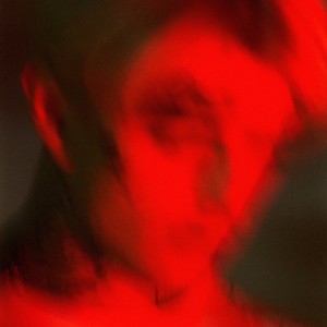 ดาวน์โหลดและฟังเพลง Kiss (Explicit) พร้อมเนื้อเพลงจาก Lil Peep