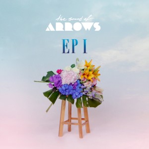ดาวน์โหลดและฟังเพลง Hold on (Remix) พร้อมเนื้อเพลงจาก The Sound of Arrows