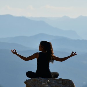 Rainforest Meditations的專輯Evening Meditation: Calming Music Vibes