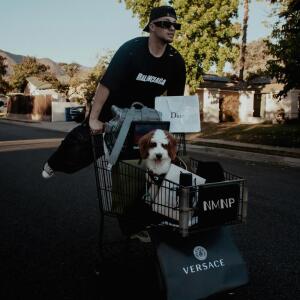 default playlist img