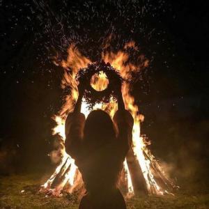 收聽LostBrain的Witch歌詞歌曲