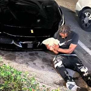 收聽MONEY 2 LONG的Ain’T 2 Many Real Ones Left (Explicit)歌詞歌曲