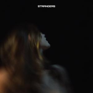 收聽Daneet的Strangers (Sped Up)歌詞歌曲