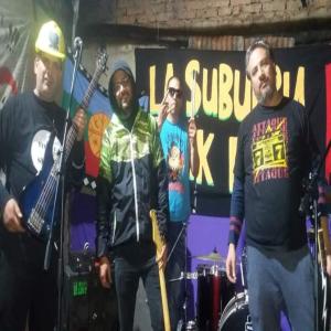 Listen to Me Olvido en Suburbia Fest song with lyrics from The Garrafa