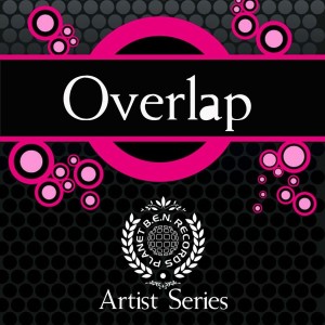 收聽Overlap的Romantic Moment歌詞歌曲