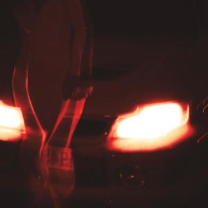 收聽Vez的Drown in it (Sped Up)歌詞歌曲