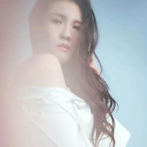 ดาวน์โหลดและฟังเพลง 太卑微 (完整版) พร้อมเนื้อเพลงจาก 雪落