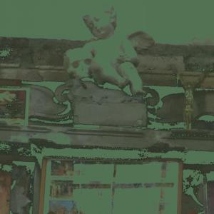 Album tus pares (feat. thingz village) (Explicit) from AKIRA.EST