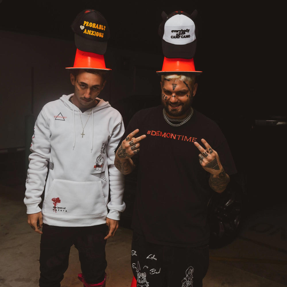 Black and White make Grey (feat. Lil Fluxx) (Explicit)