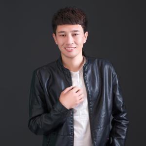 Dengarkan lagu Wai Mai Xiao Ge nyanyian 周磊 dengan lirik