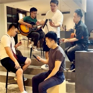 default playlist img