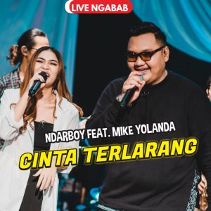 Dengarkan Cinta Terlarang (Live Ngabab) lagu dari Ndarboy Genk dengan lirik