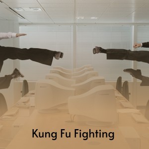 Dengarkan Kung Fu Fighting lagu dari The Drifters dengan lirik
