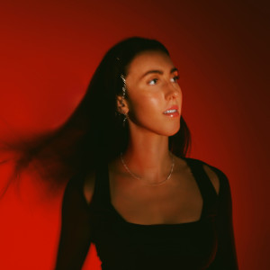 ดาวน์โหลดและฟังเพลง See Me In You พร้อมเนื้อเพลงจาก Allira