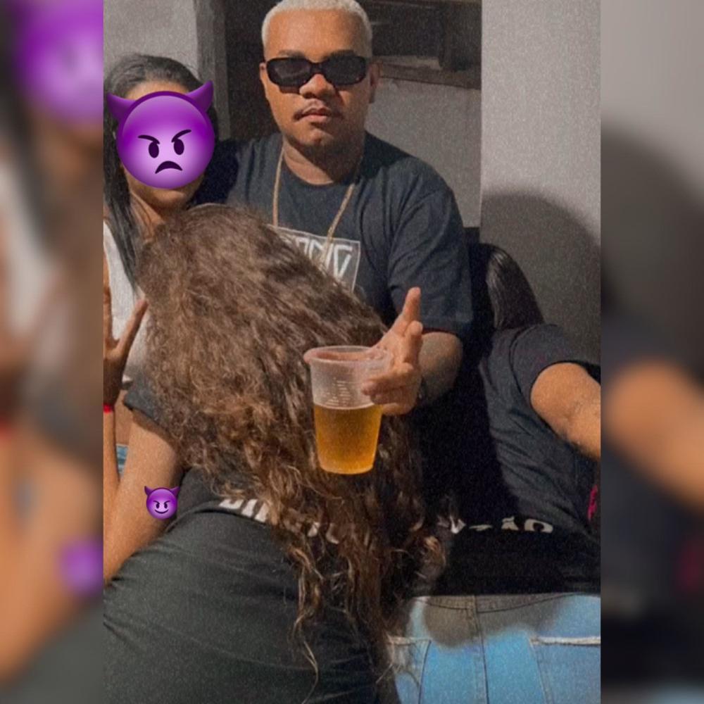 MTG SENTA & KIKA NA ACADEMIA DA PUTARIA (feat. DJ FOX DO ELDORADO, MC MAGRINHO & MC FAHAH|Explicit)