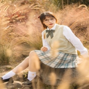 Listen to Tonight （抖音热播） song with lyrics from 邓勃