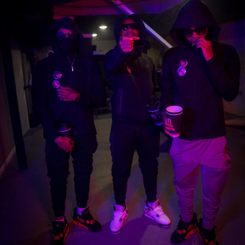 SHARKS (feat. EBK TEE & Baby Jo) (Explicit)