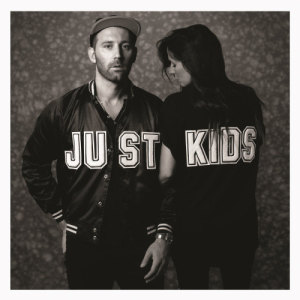 ดาวน์โหลดและฟังเพลง One Black Sheep พร้อมเนื้อเพลงจาก Mat Kearney