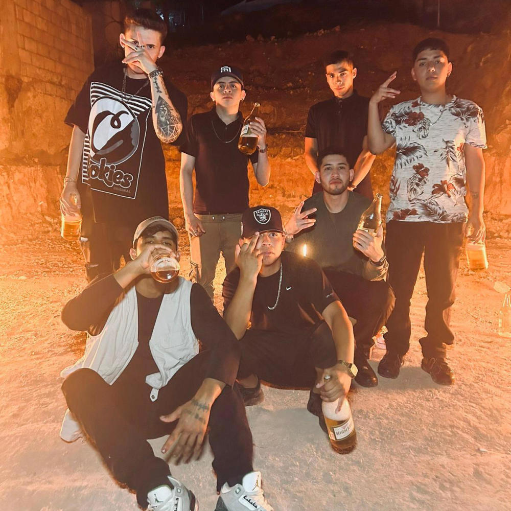 Vida de adicto (feat. Traizor ND, Trowen ND, Roman OBG, Lit Koz & Beek 17) (Explicit)