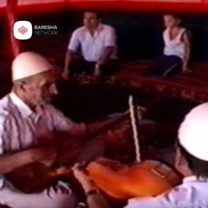 收聽Hashim Shala的Ne nje fshat afer tiranes歌詞歌曲