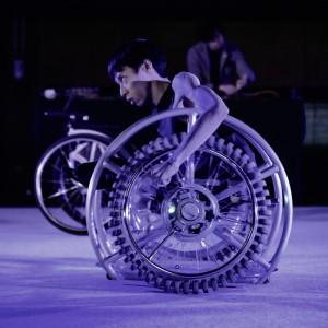 ดาวน์โหลดและฟังเพลง Ambiguity Is Mine พร้อมเนื้อเพลงจาก TOMC