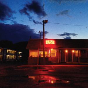 Diana DeMuth的專輯Misadventure (Explicit)