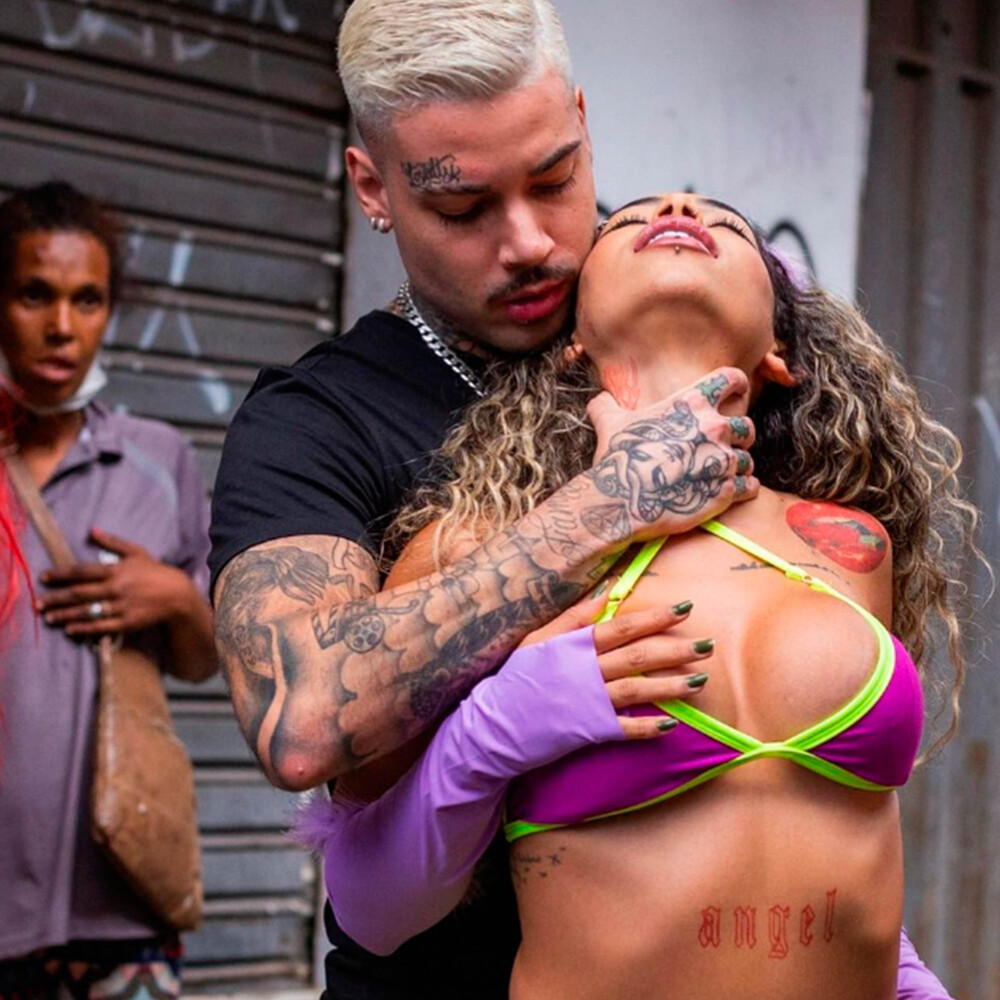 ME ENFORCA ME ARRANHA (Explicit)