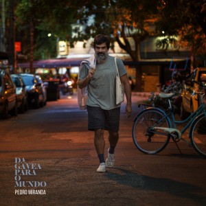 ดาวน์โหลดและฟังเพลง Remanso do Avô พร้อมเนื้อเพลงจาก Pedro Miranda