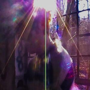 收聽Tekki的Back Back (sped up) (Explicit)歌詞歌曲