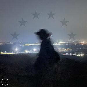 收聽Nikolas Hudcovský的schyza (Explicit)歌詞歌曲