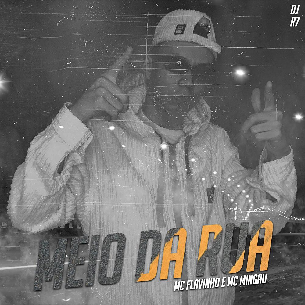 Meio da Rua (Explicit)