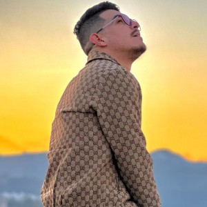 Listen to يا دنيا زيديني صاي كملتيني song with lyrics from Cheb Hichem TGV