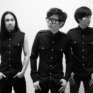 收聽เนเชอรัล เซนส์的แค่นาที歌詞歌曲