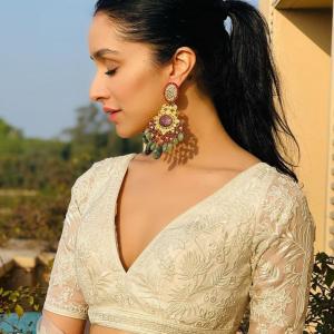 收聽Shraddha Kapoor的Tale Tale (Explicit)歌詞歌曲
