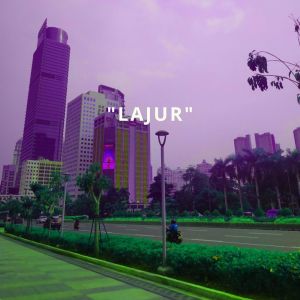 收听Enggal Prayugo的Lajur歌词歌曲