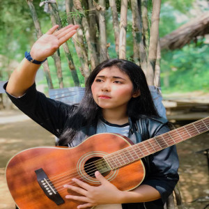 Listen to Ruang Rindu song with lyrics from Ressa