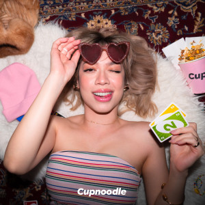 ดาวน์โหลดและฟังเพลง 2+2 พร้อมเนื้อเพลงจาก Cupnoodle