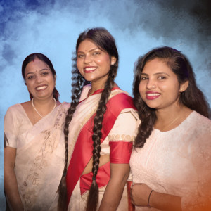 Listen to Lata Maa - A Tribute to Lata Mangeshkar song with lyrics from Madhu Bhat