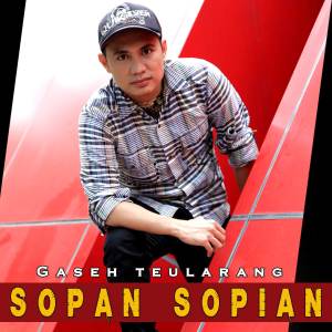 Listen to AKHE KISAH CINTA song with lyrics from Sopan Sopian