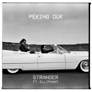 ดาวน์โหลดและฟังเพลง Stranger พร้อมเนื้อเพลงจาก Peking Duk