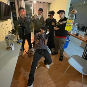 ดาวน์โหลดและฟังเพลง Una Noxe (feat. Naxxo NBA, Frannkidd, B E N J 4 & YungEest) พร้อมเนื้อเพลงจาก Juaxo