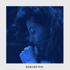 ดาวน์โหลดและฟังเพลง Make Me Feel พร้อมเนื้อเพลงจาก Tatiana DeMaria
