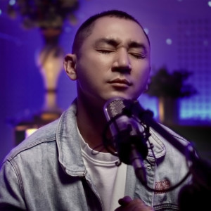 收聽Adrian Takndare的Nama Yesus歌詞歌曲