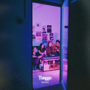 Listen to Tunggu song with lyrics from Jetcetera