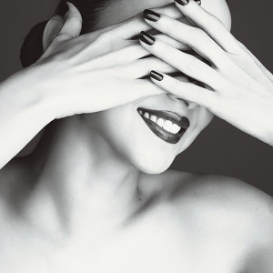 ดาวน์โหลดและฟังเพลง Stardust In My Eyes พร้อมเนื้อเพลงจาก Amuro Namie