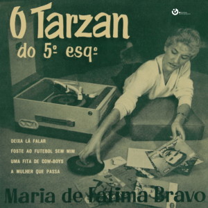 收聽Maria de Fátima Bravo的Foste Ao Futebol Sem Mim歌詞歌曲