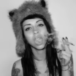 ดาวน์โหลดและฟังเพลง ladie lane (Explicit) พร้อมเนื้อเพลงจาก xemnaschrist